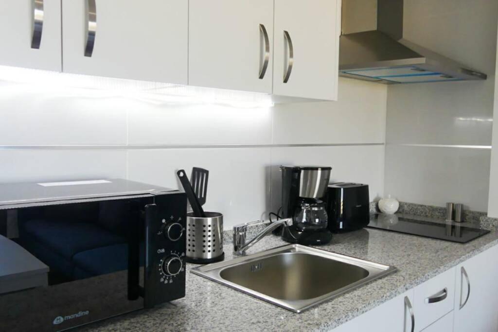 Holiday Rentals Piscina, Playa Parking A 5 Min Caminando Del Puerto De بينالماذينا المظهر الخارجي الصورة