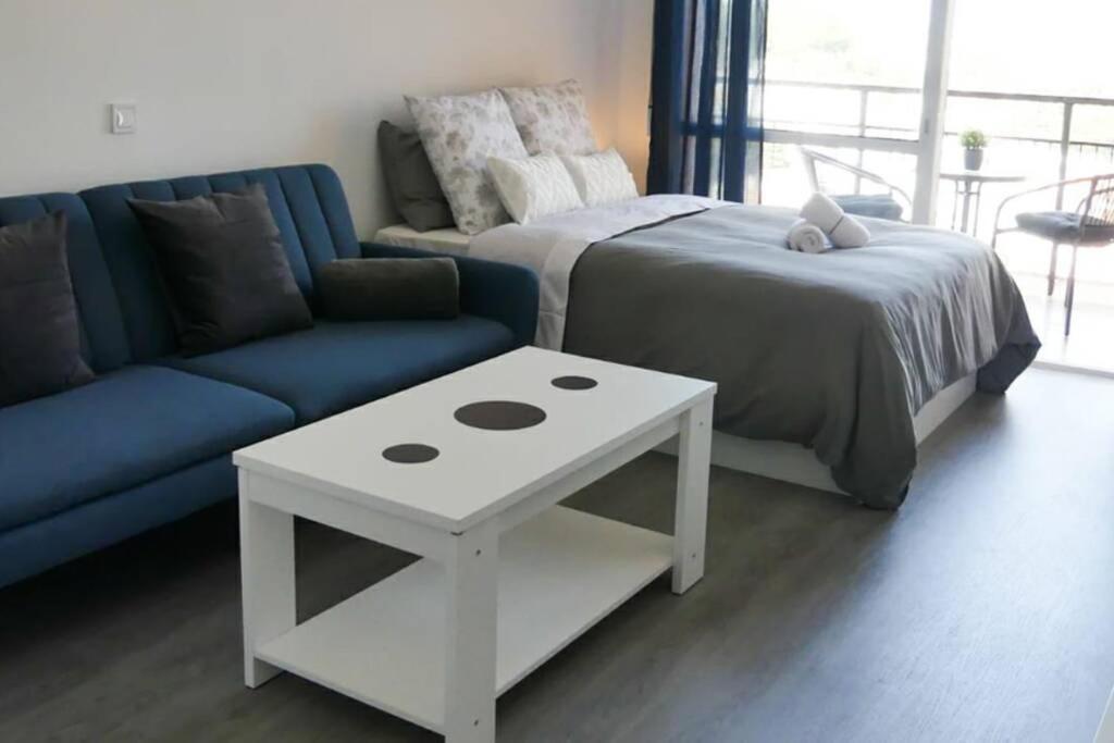 Holiday Rentals Piscina, Playa Parking A 5 Min Caminando Del Puerto De بينالماذينا المظهر الخارجي الصورة