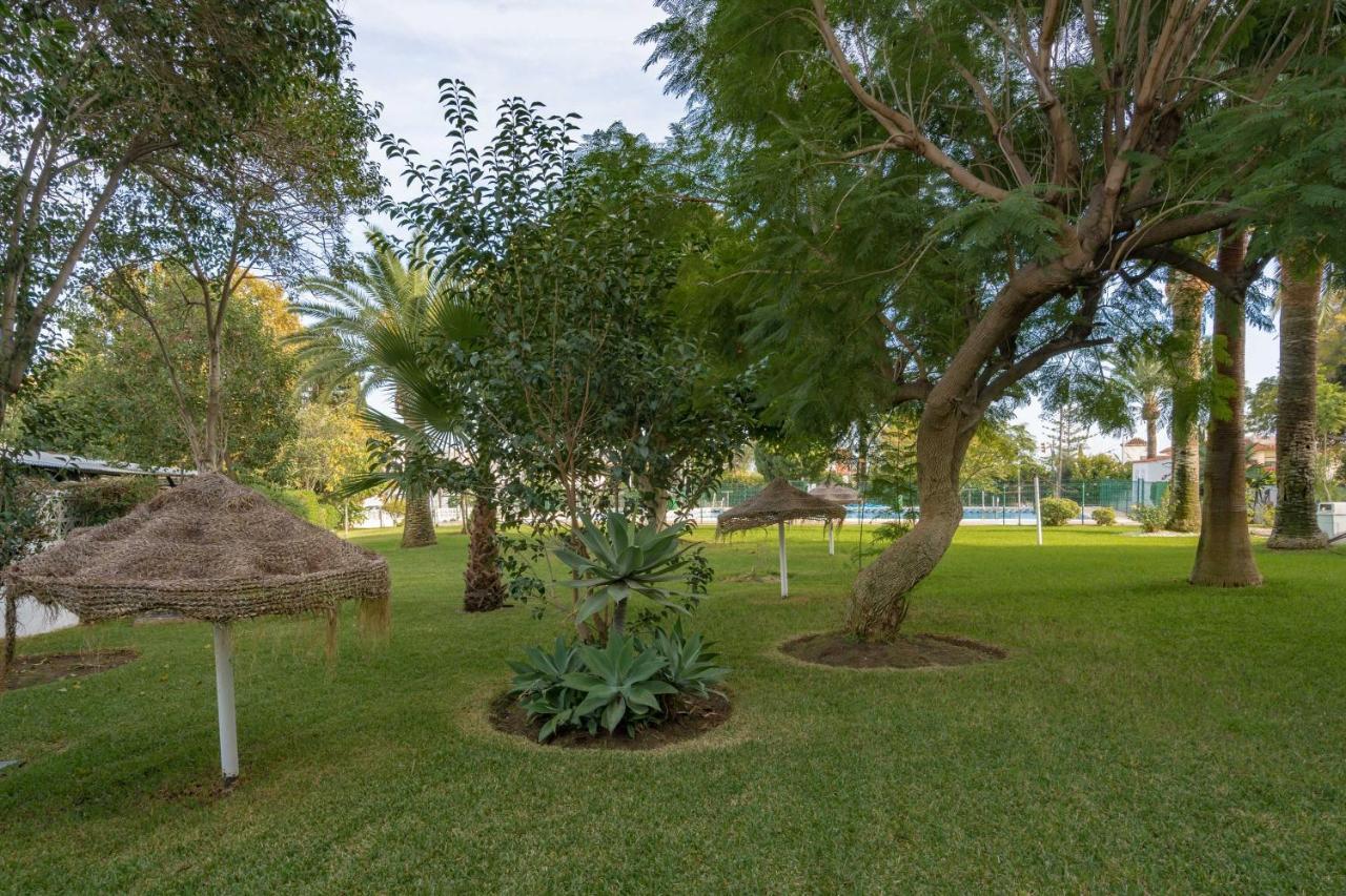 Holiday Rentals Piscina, Playa Parking A 5 Min Caminando Del Puerto De بينالماذينا المظهر الخارجي الصورة