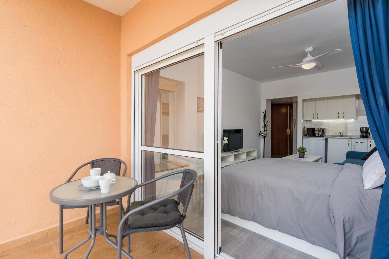 Holiday Rentals Piscina, Playa Parking A 5 Min Caminando Del Puerto De بينالماذينا المظهر الخارجي الصورة