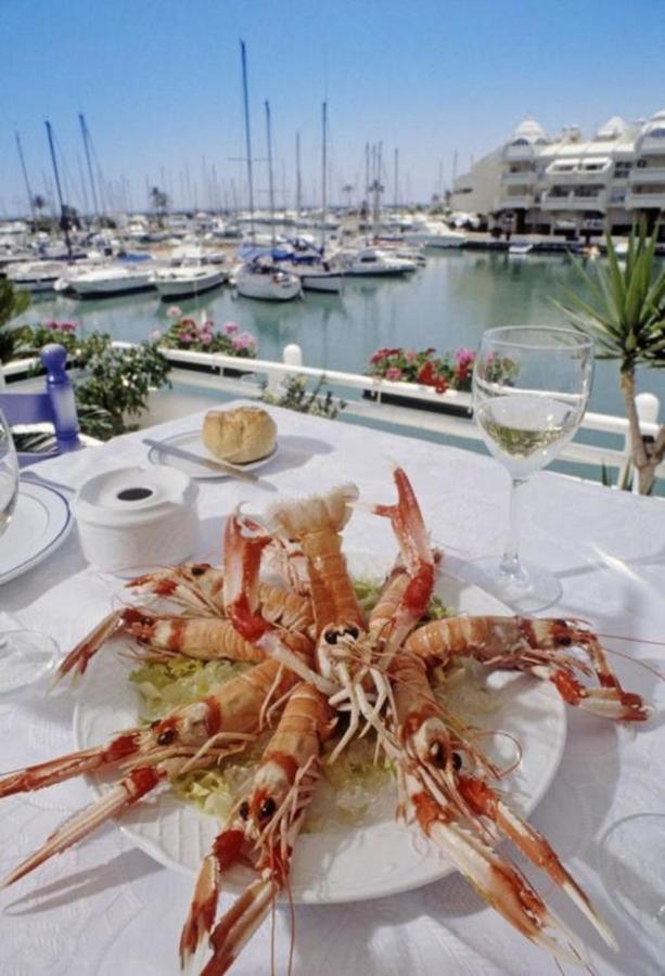 Holiday Rentals Piscina, Playa Parking A 5 Min Caminando Del Puerto De بينالماذينا المظهر الخارجي الصورة